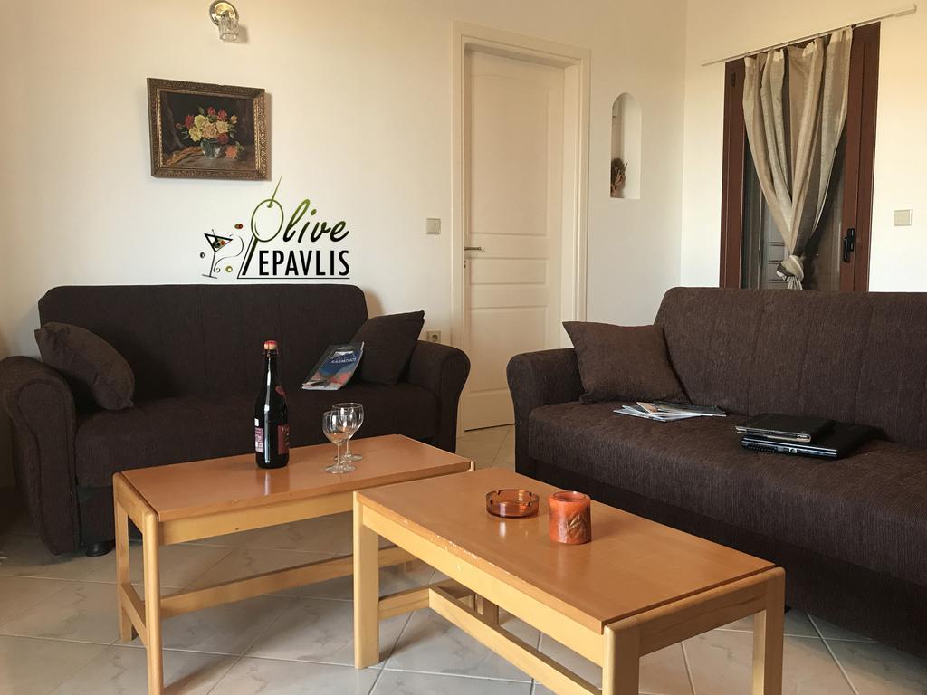 Olive Epavlis Daire Kerpe Dış mekan fotoğraf