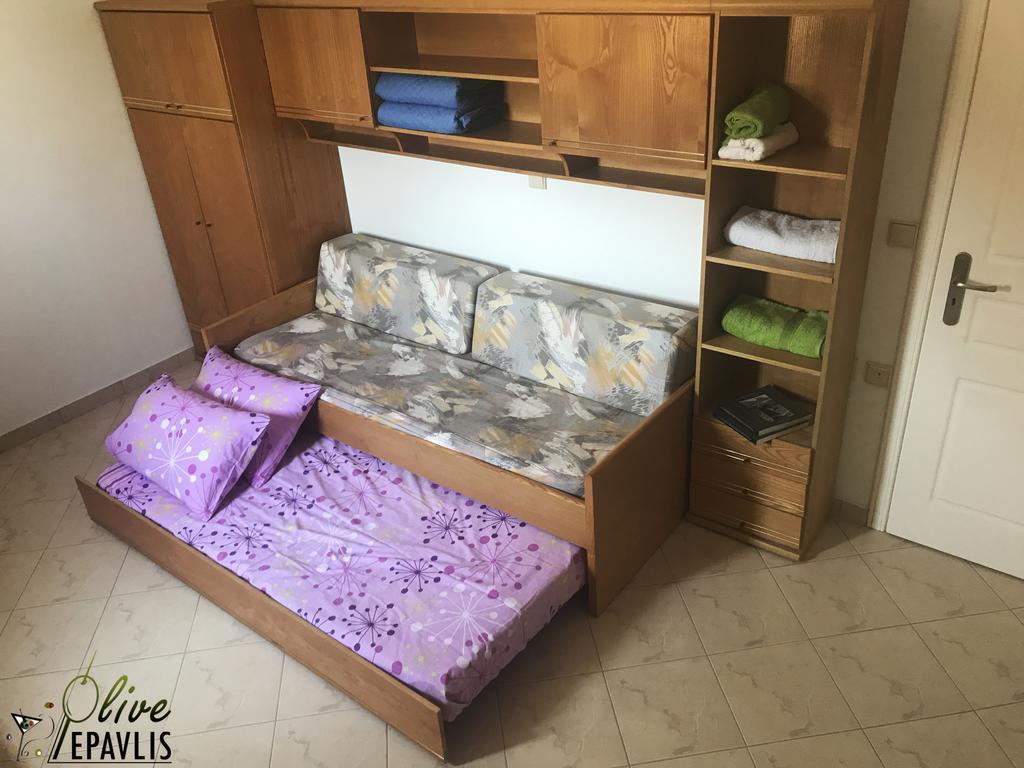 Olive Epavlis Daire Kerpe Dış mekan fotoğraf